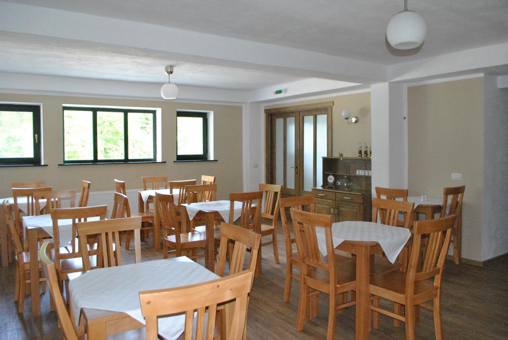 Activ Parc Hotel Negresti Exterior photo